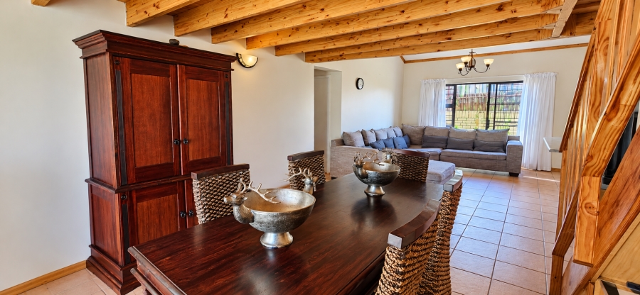 4 Bedroom Property for Sale in Langenhovenpark Free State